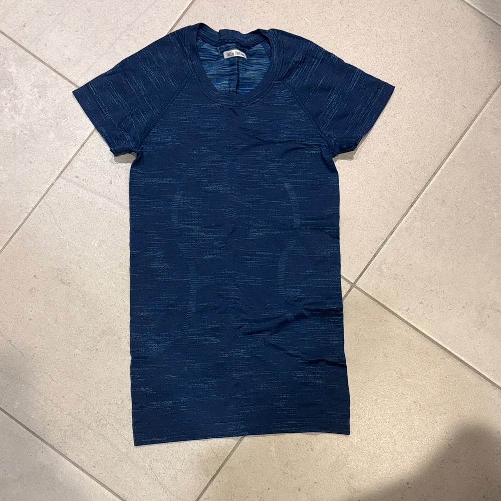 lululemon athletica Blue Short Sleeve Tee